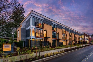 Building Photo - 165 100th Ave NE