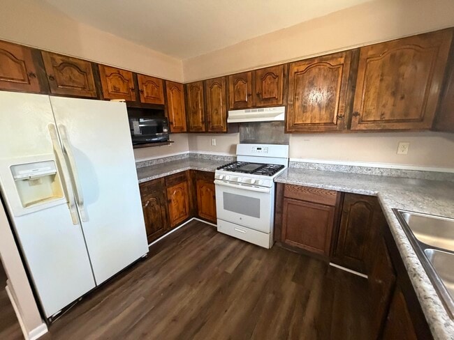 Building Photo - 1505 Valleyview Ave