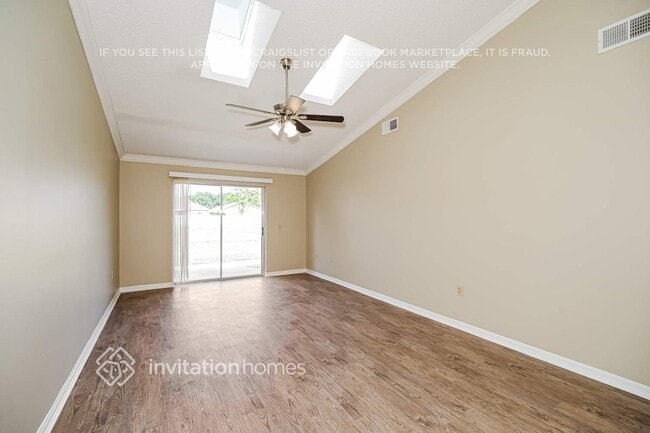 Foto del edificio - 4117 Bayberry Dr