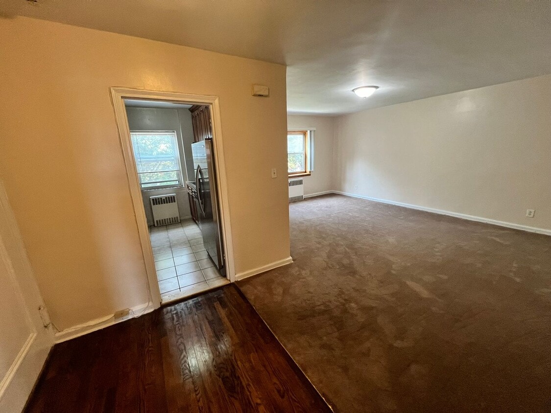 Foto principal - 63-11 110th St