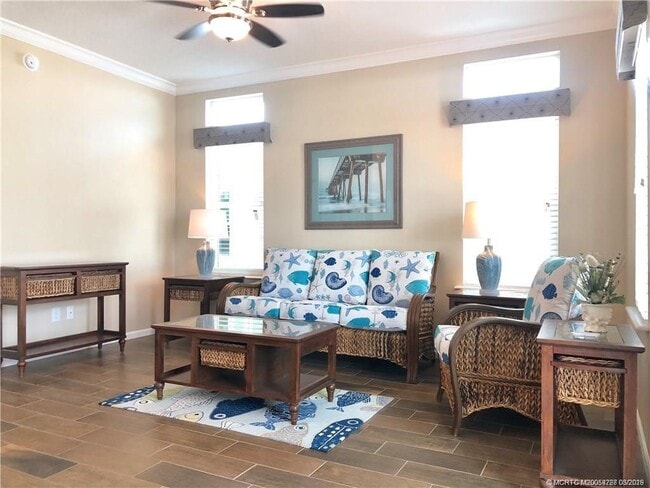 Foto del edificio - 163 NE Buoy Dr