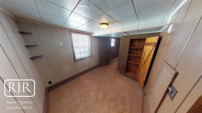 Foto del edificio - 412 E Ave D