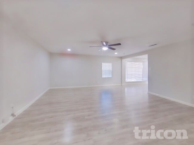 Building Photo - 1928 Canterbury St