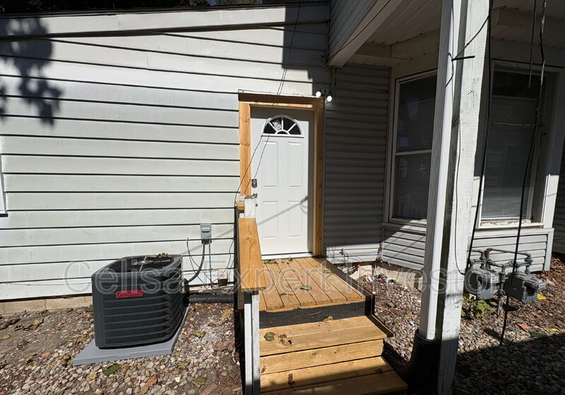 Foto principal - 2506 Miner St