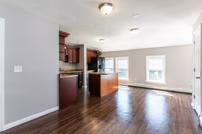 Foto del edificio - 554 Lake Ave