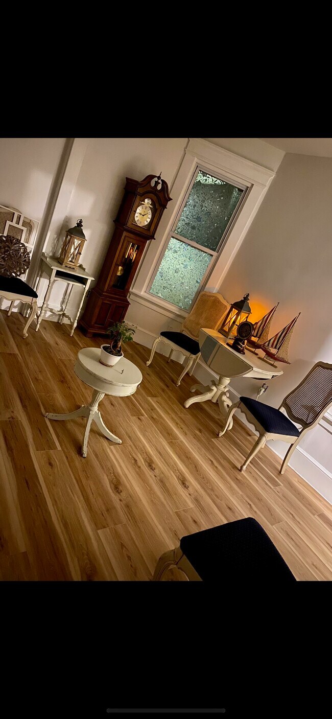 Foto del edificio - 44 Maltby Pl