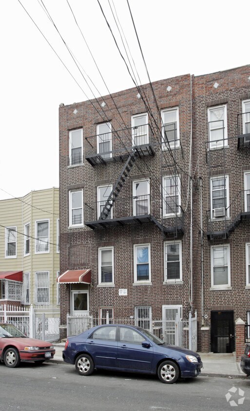Building Photo - 4375 Matilda Ave