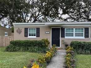 Building Photo - 505 Varsity St