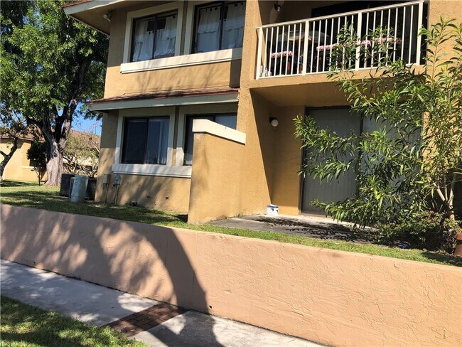 Foto del edificio - 410 NW 214th St
