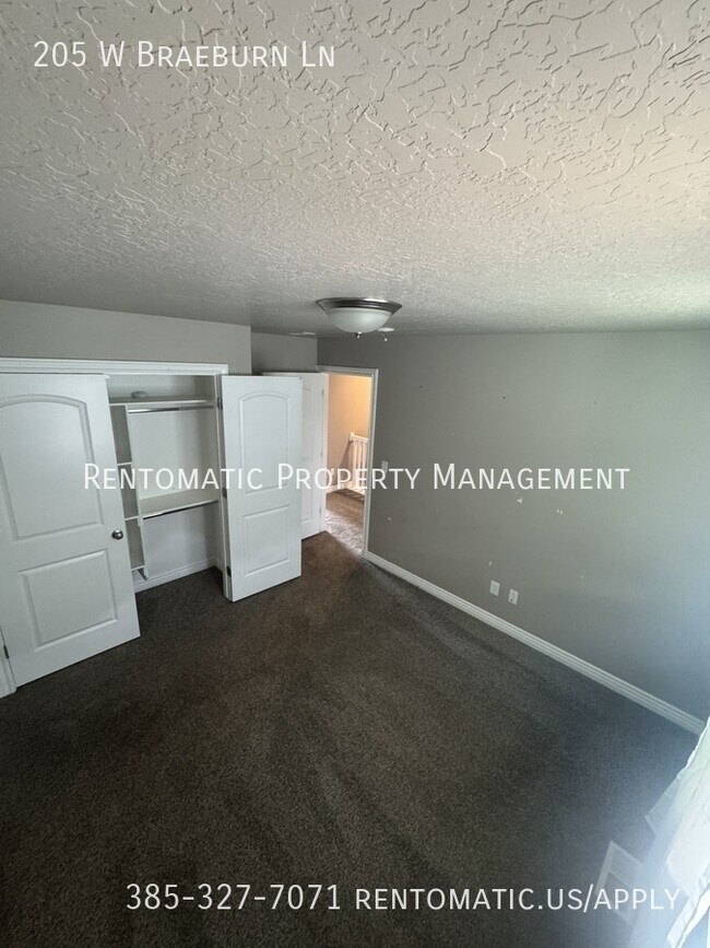 Building Photo - 205 Braeburn Ln