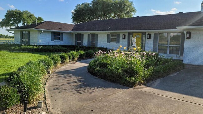 Building Photo - 20339 Telge Rd