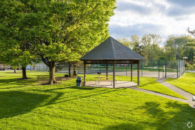 Gazebo - Oakwood Apartments
