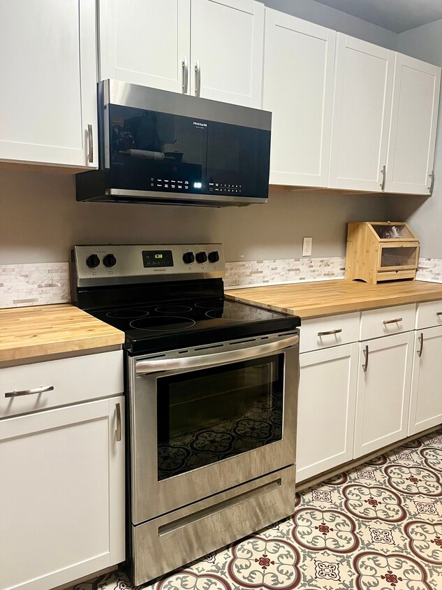 151 Hill Ave, Highland Park, MI 48203 House Rental in Highland Park