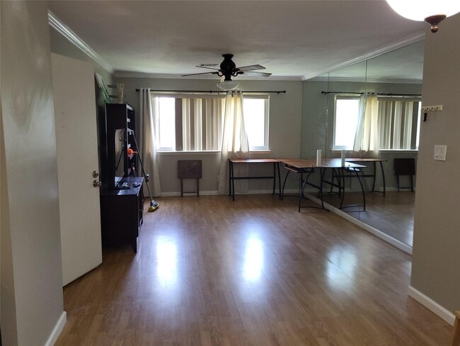 Building Photo - 168 Feller Dr
