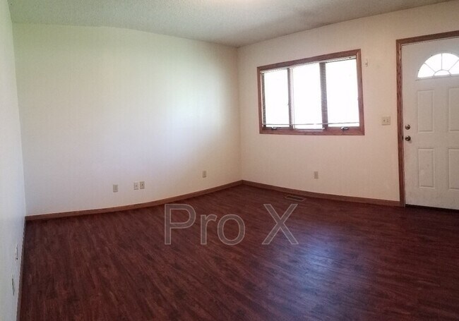 Foto del edificio - 518 E Monroe St