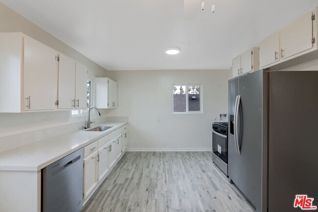 Building Photo - 4607 11th Ave