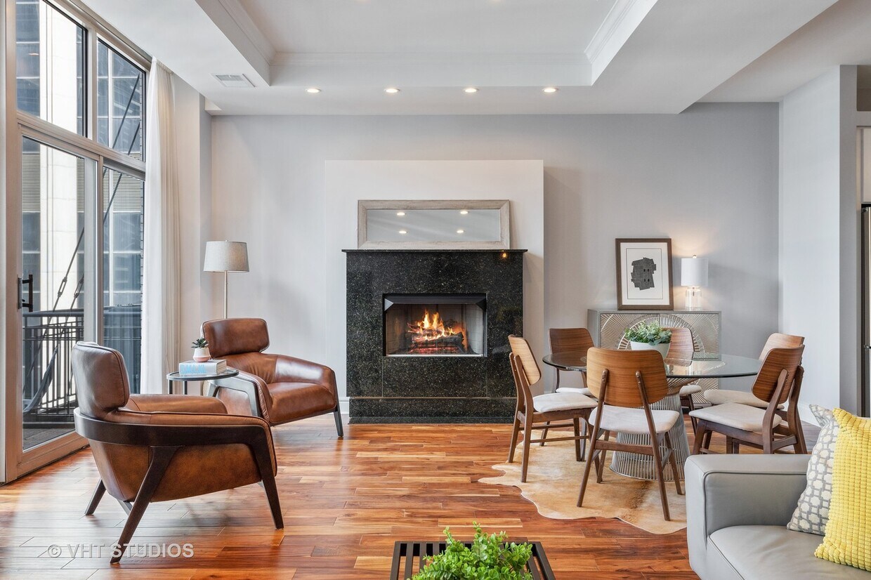 Primary Photo - 212 W Washington St