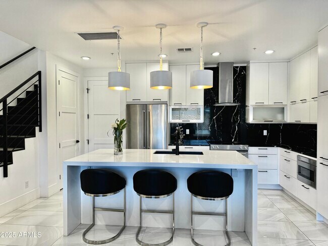 Foto del edificio - 3107 N 70th St