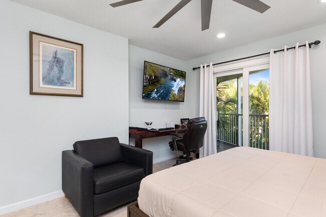 Building Photo - 961 S Ocean Dr