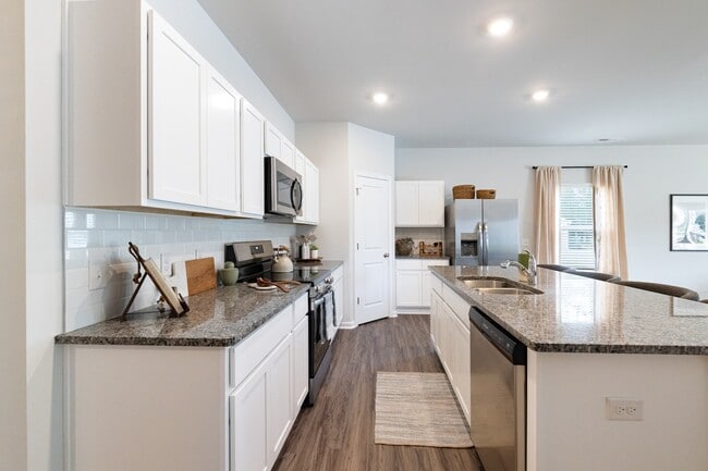 3BR, 2BA - 1,725SF - Kitchen - Carolina Crossing