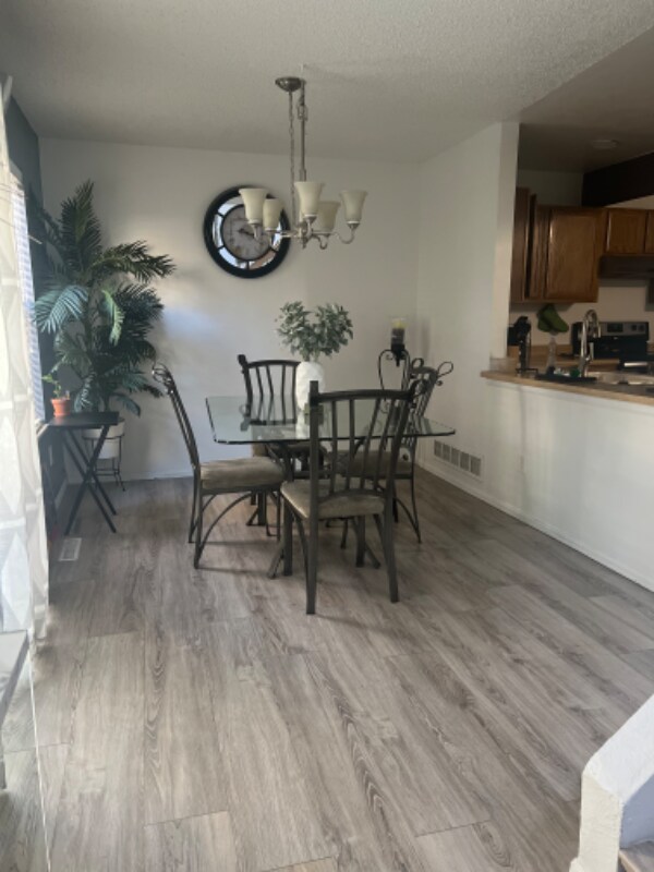 Foto del edificio - 15371 E Louisiana Ave