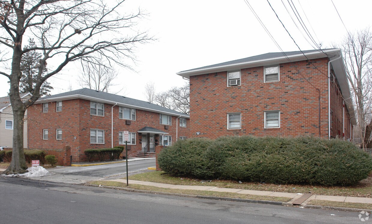 16361650 Church St, Rahway, NJ 07065 Apartments in Rahway, NJ