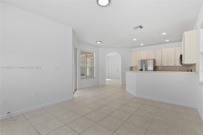 Building Photo - 3395 NE 11th Dr