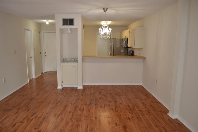 Building Photo - 5061 Ernst Ct