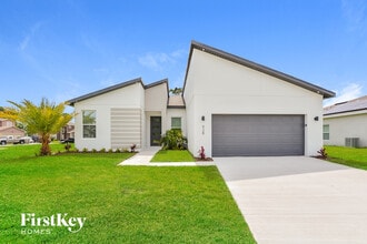 Building Photo - 928 Stockport Dr