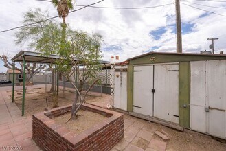Building Photo - 5185 E Sun Valley Dr