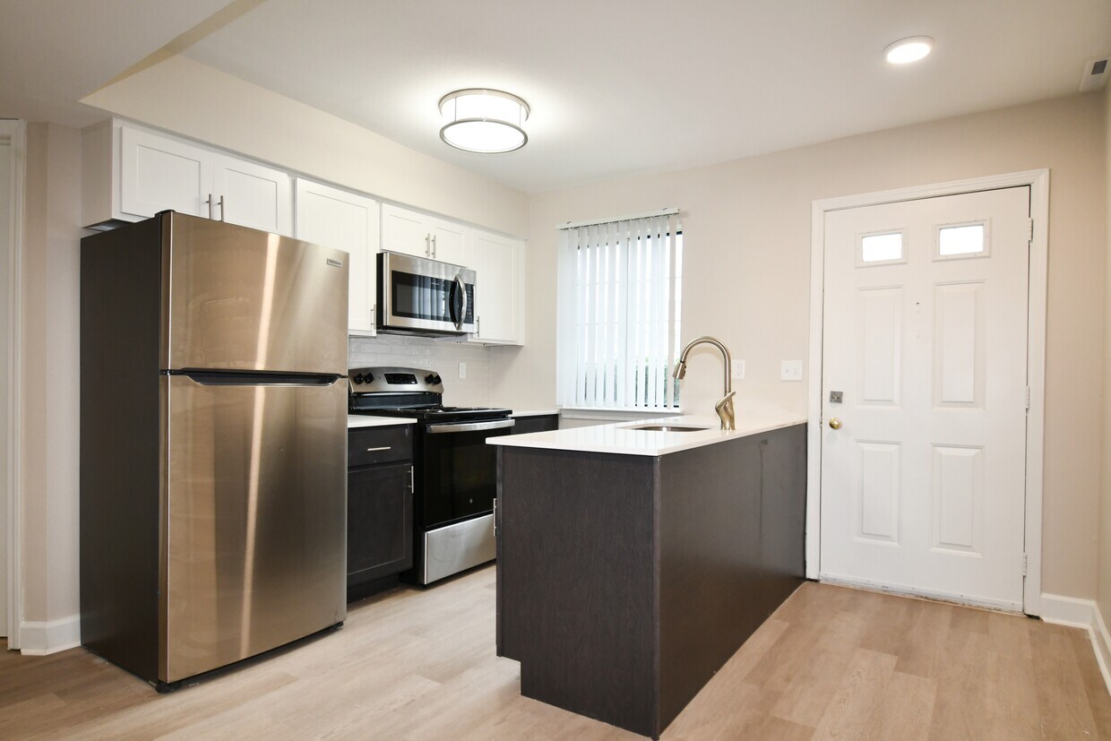 Bloomfield Villas Apartments 580 Bloomfield Village Blvd Auburn Hills