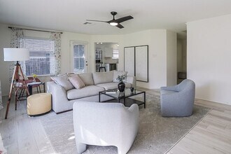 Building Photo - 14817 Single Trce