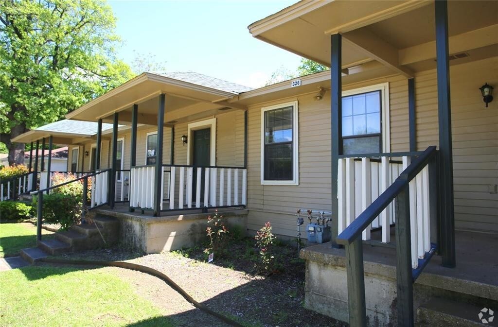 Primary Photo - 326 Mill St