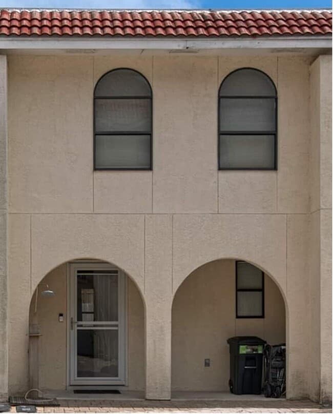 Building Photo - 91 Norwood Dr.