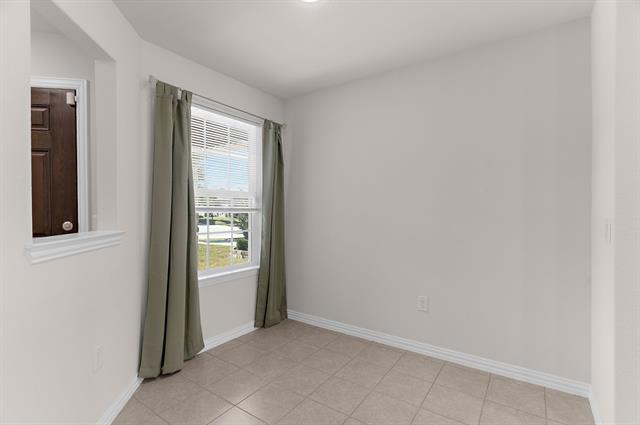 Foto del edificio - 825 Hidden Eddy Dr