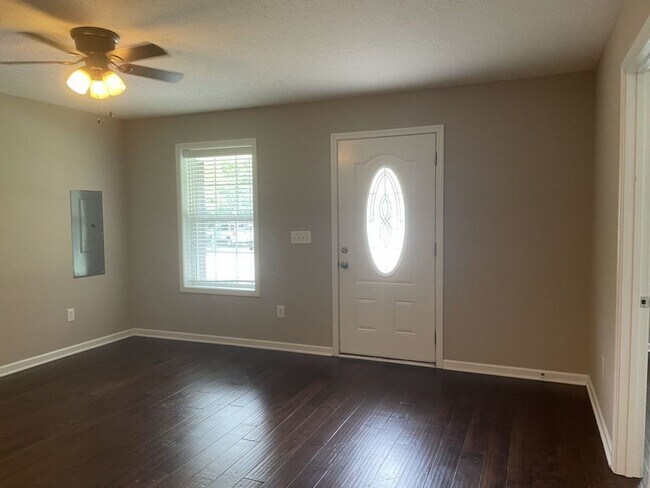 Foto del edificio - Charming 3 Bedroom Home Close to Downtown Tullahoma...