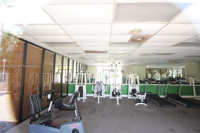 Foto del edificio - 4235 N University Dr