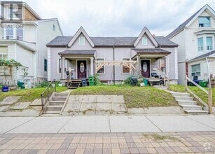 Building Photo - 822-822 Gerrard St E