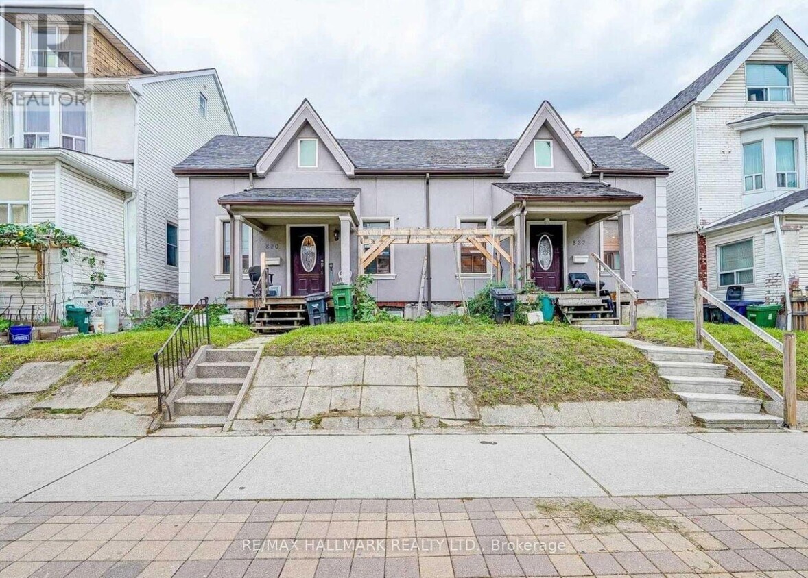 Primary Photo - 822-822 Gerrard St E