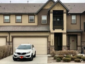 Building Photo - 1532 N Venetian Way