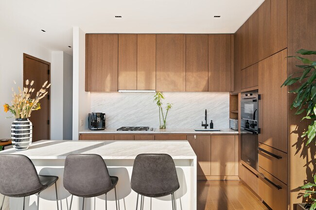 Foto del edificio - 570 Broome St