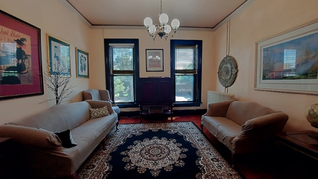 Foto del edificio - 334 E Mulberry St