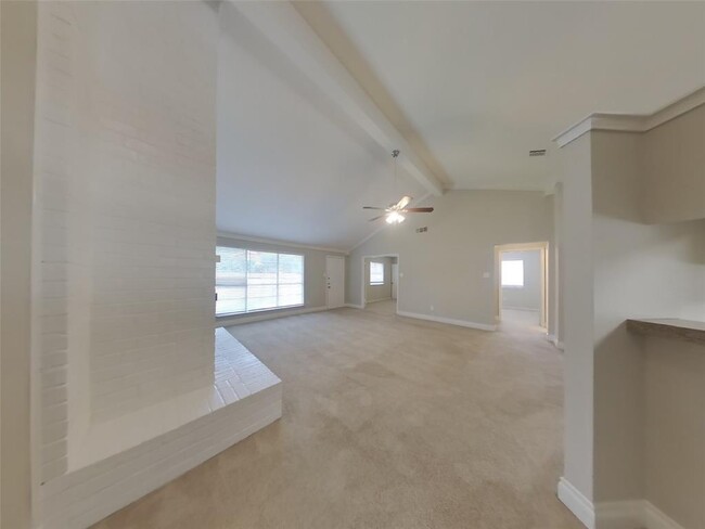 Foto del edificio - 3551 Windmoor Dr