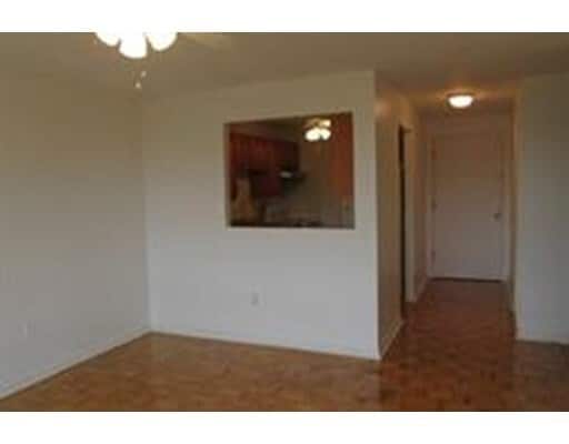 Building Photo - 500 Governors Dr