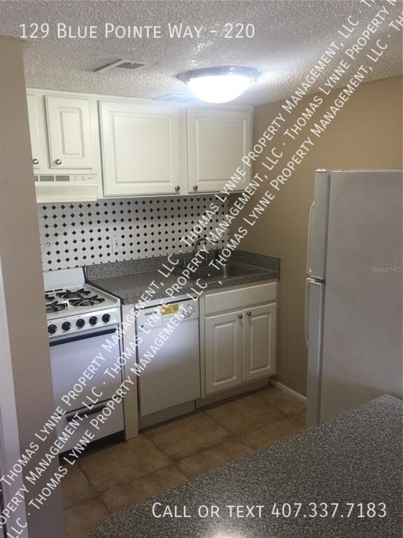 Photo - 129 Blue Pointe Way-220