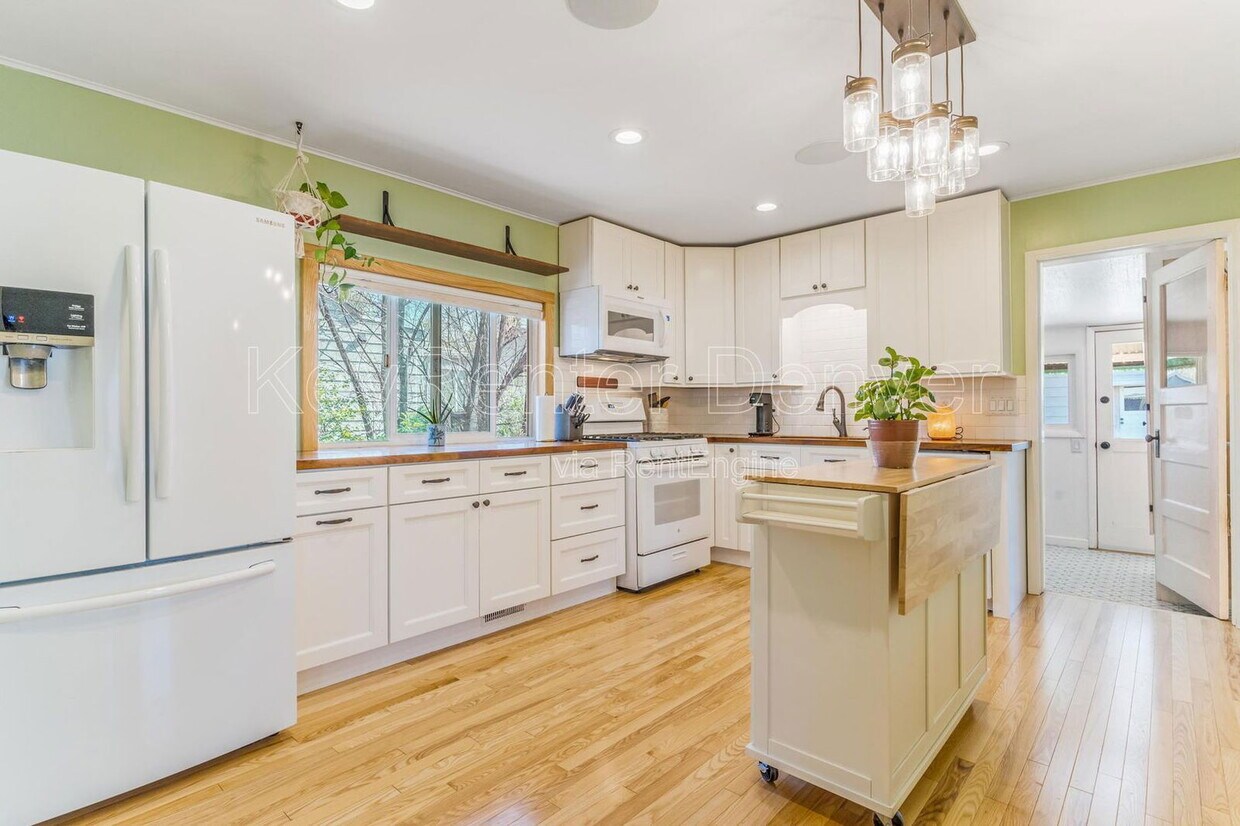 Photo - 4476 S Lincoln St