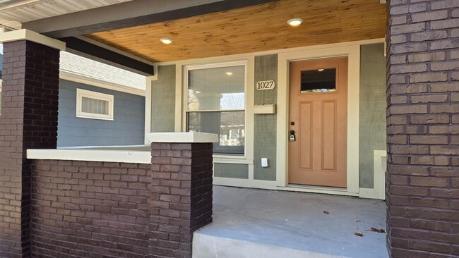 Foto del edificio - Fully Remodeled Historic Garfield Park Charmer