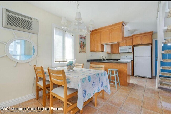 Building Photo - 62 E Rutherford Ln