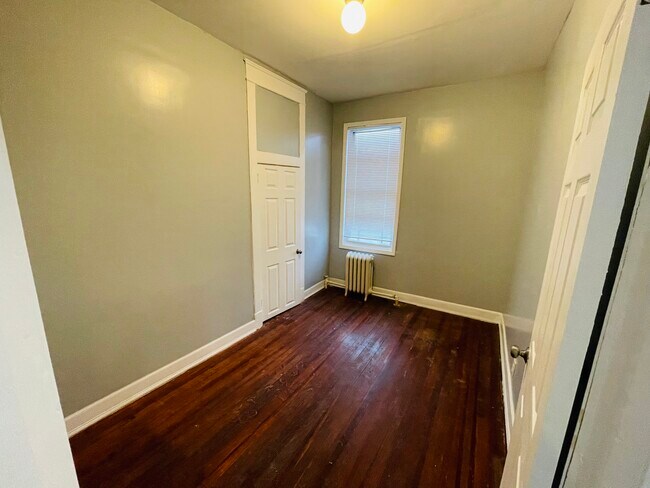 Foto del edificio - 2870 E 196th St