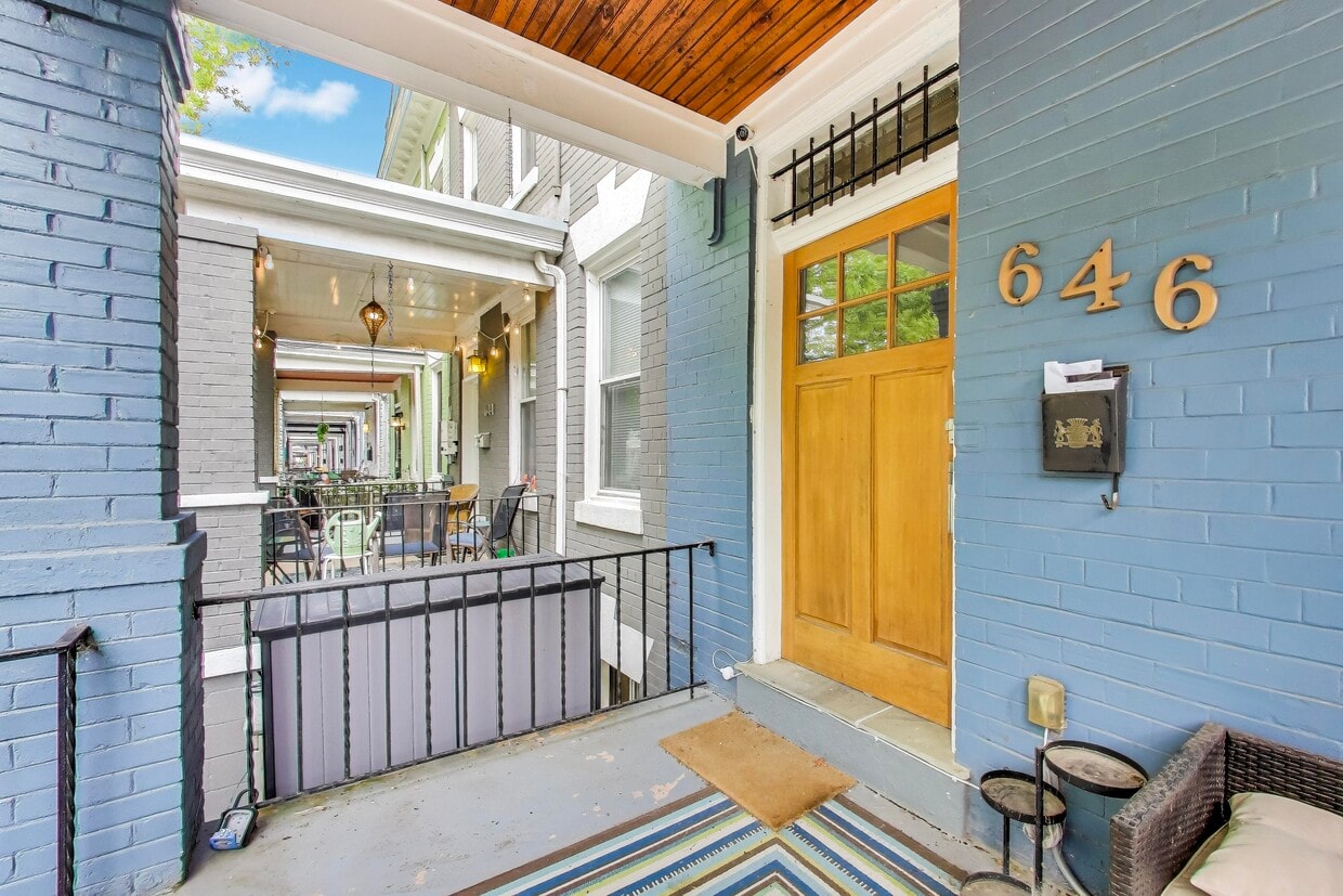 Foto principal - 646 Keefer Pl NW